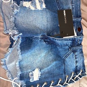 FashinNOVA Size XS Jean Shorts